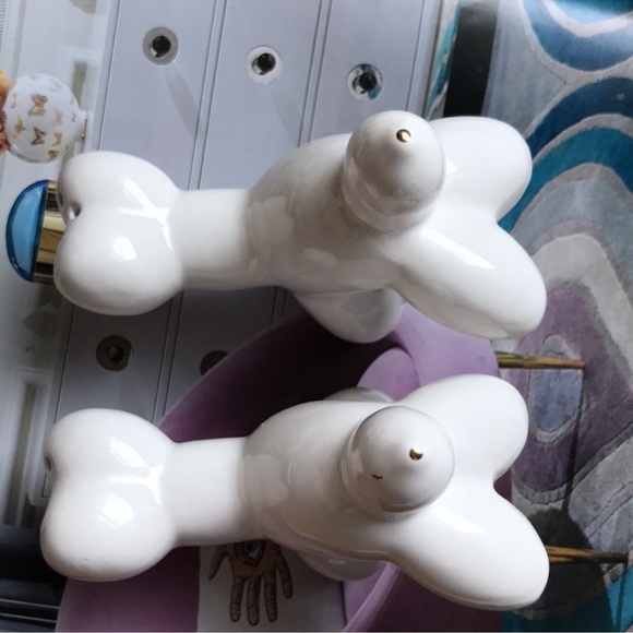 Little white Balloon Dog Salt + Pepper Shakers EUC whimsical - Picture 4 of 16